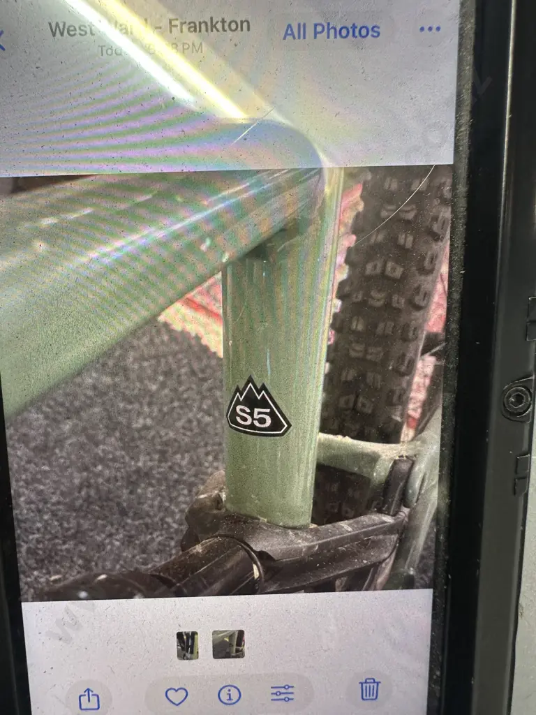 Specialized Stumpjumper in Sage Green Size S5 Image 1++