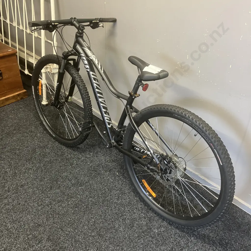 Specialized Jett Bicycle, Black Colour M/17 Image 1++