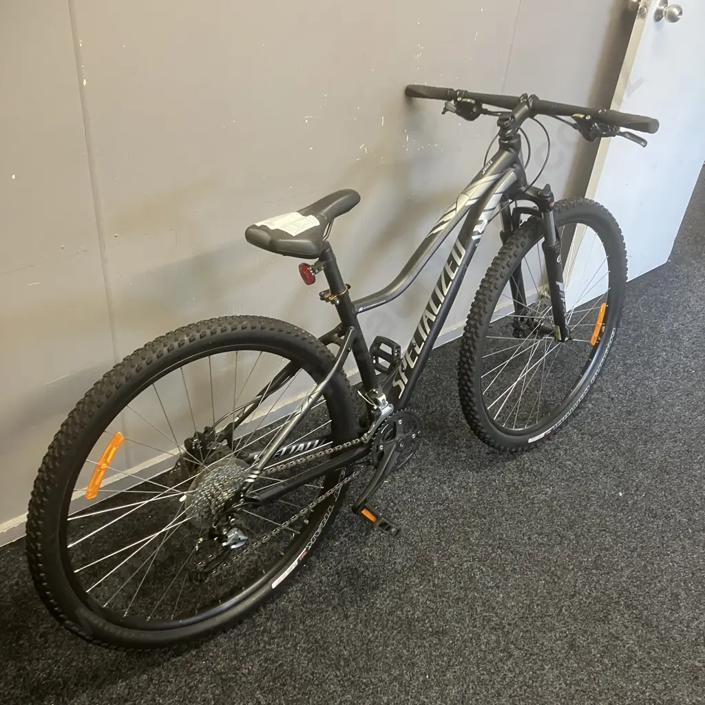 Specialized Jett Bicycle, Black Colour M/17 Image 1++