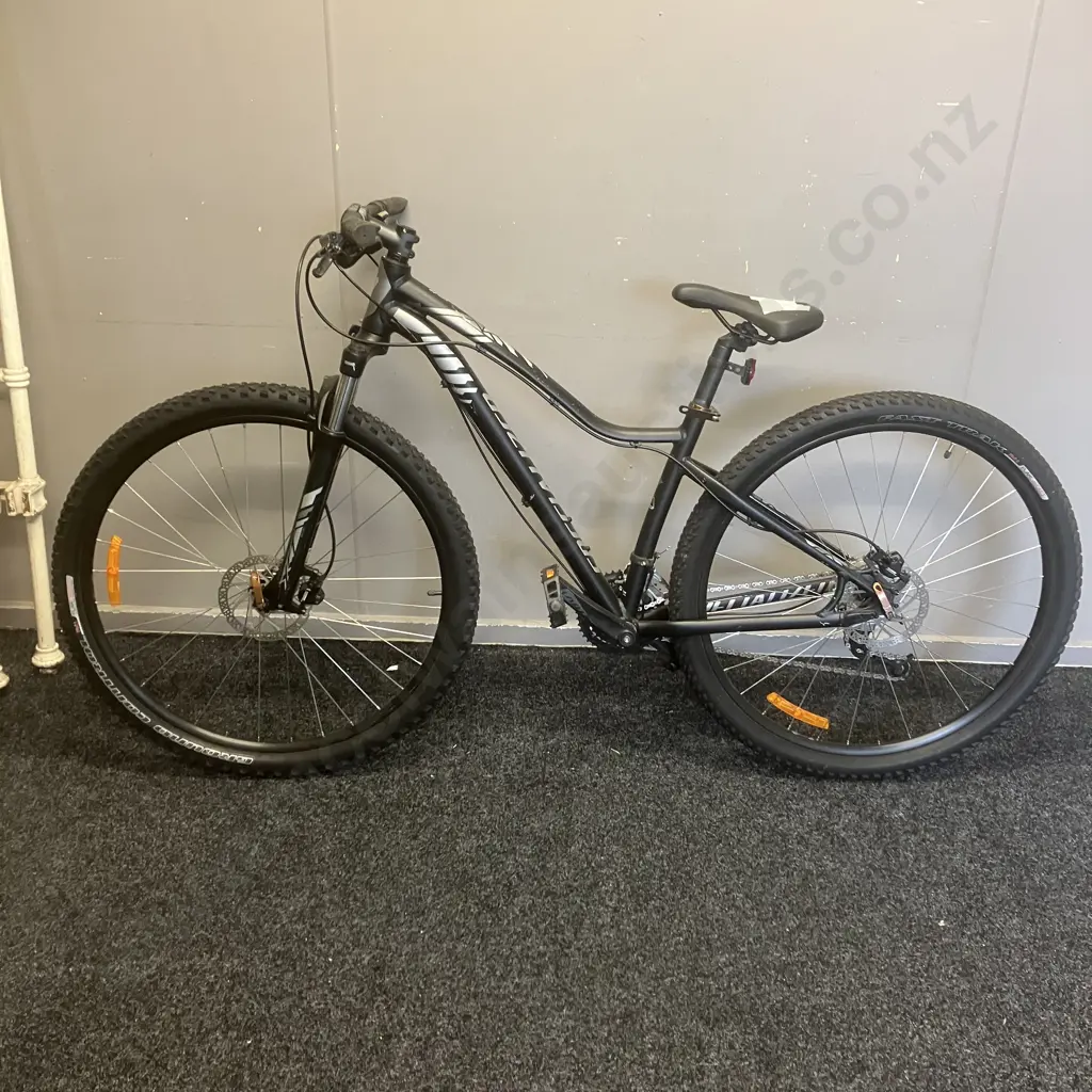 Specialized Jett Bicycle, Black Colour M/17 Image 1++