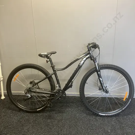 Specialized Jett Bicycle, Black Colour M/17
