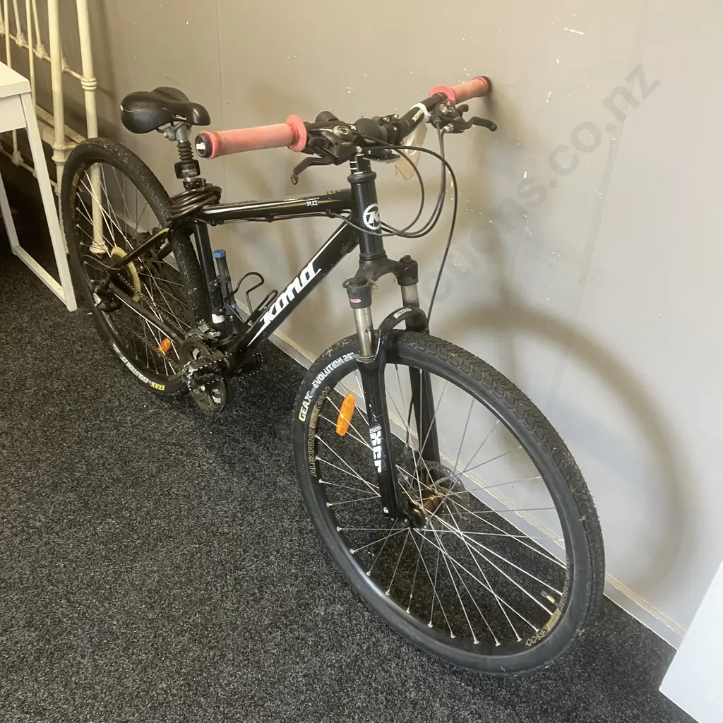 Black KONA Splice Bicycle Image 1++