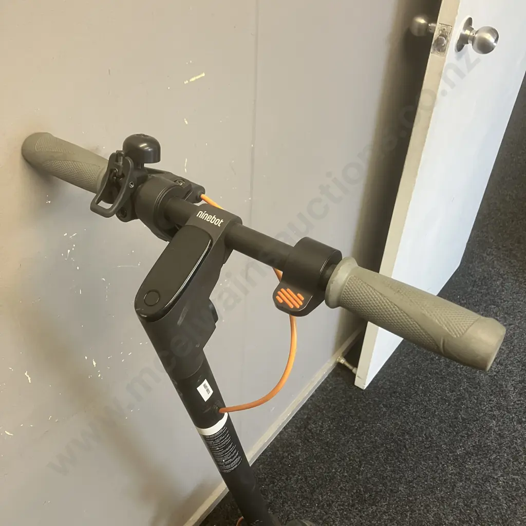 Segway Ninebot F Series F30 Electric Kick Scooter (no Charger) Image 1++