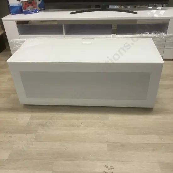 Sonorous 1.1m TV/AV Entertainment Centre Cabinet - White (Studio Series) Ex Harvey Norman. H44 W110 D45cm