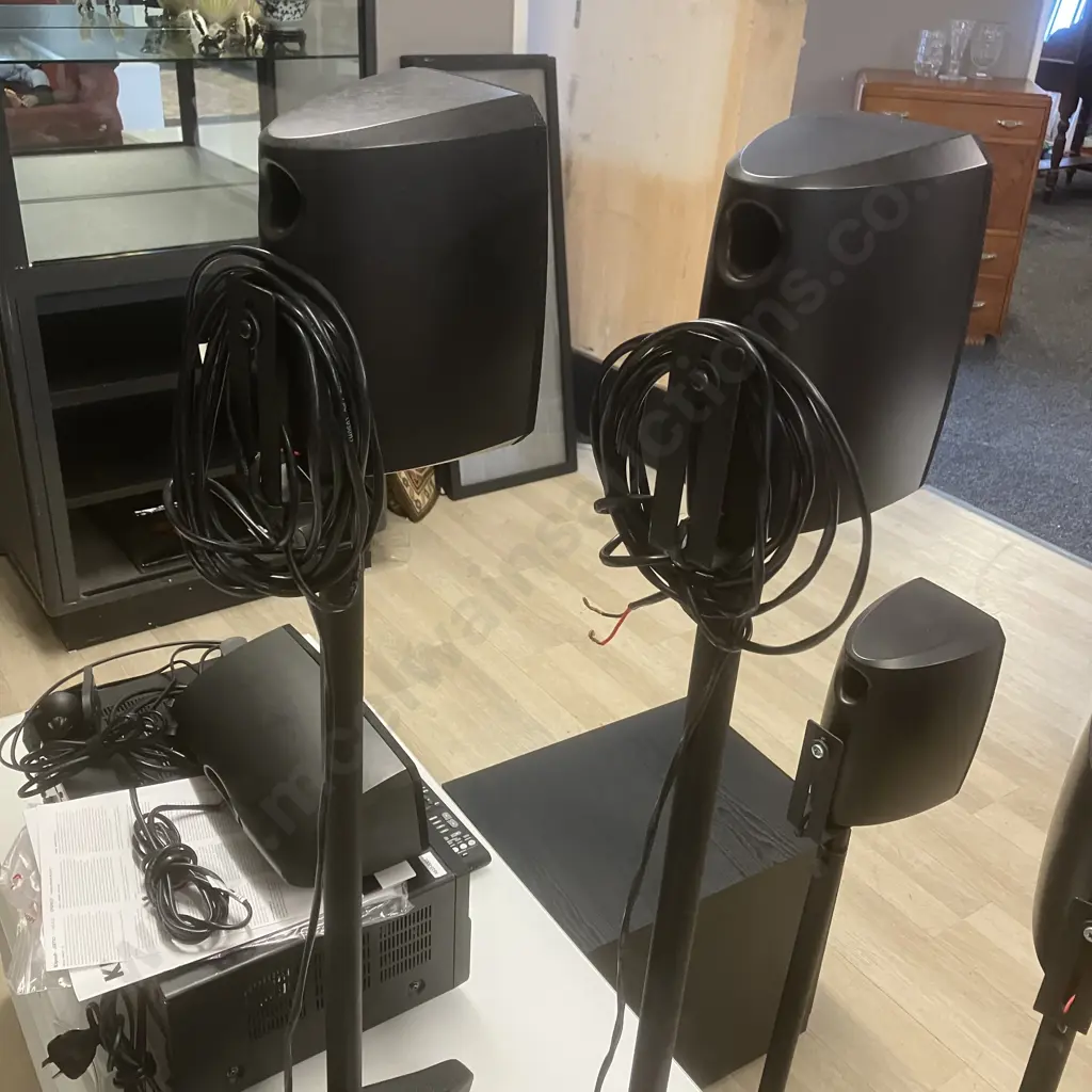 Yamaha RX-V385 5.1 Channel AV Receiver With Klipsch Reference Theater Pack 5.0 & Klipsch R-100SW Subwoofer Image 1++