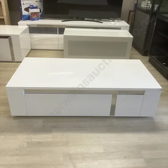 Senti Large Coffee Table by Insato Furniture - White Gloss With Mirror Accents, Single Door & Drawer. H36 W140 D70cm