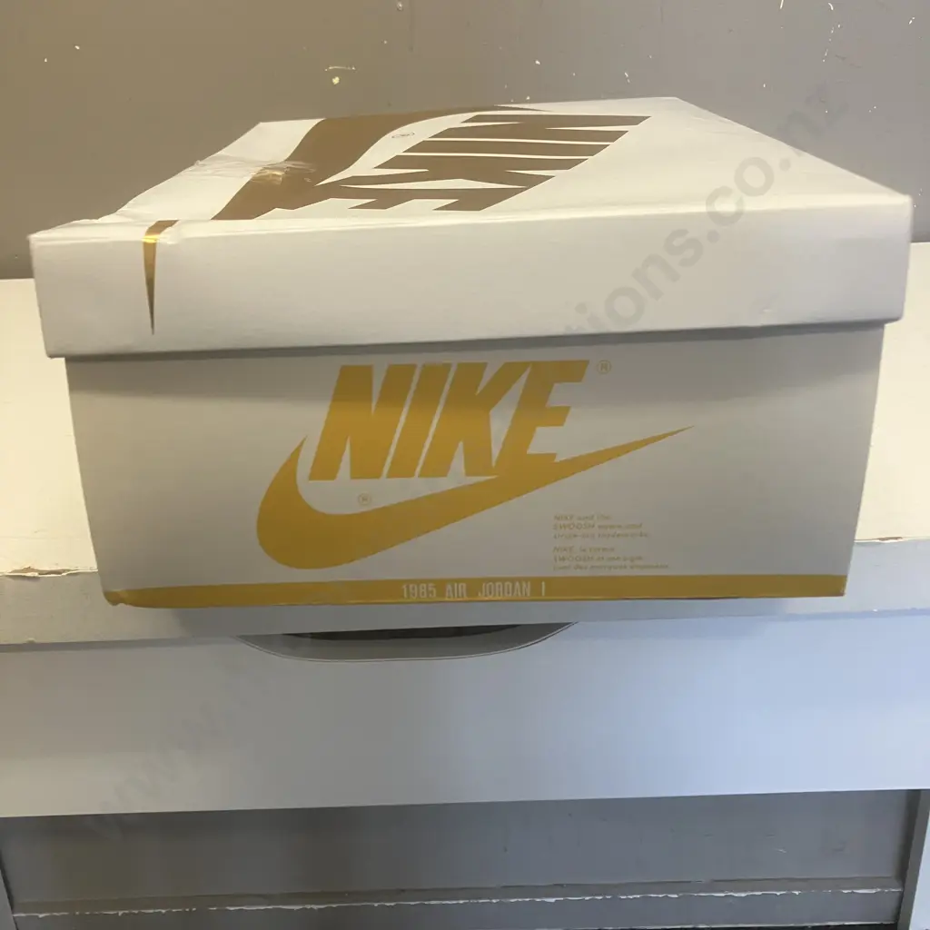 NIKE Air Jordan 1 Retro High OG Yellow Ochre / Black Sail - Size US10.5 Eu 44.5 Image 1++