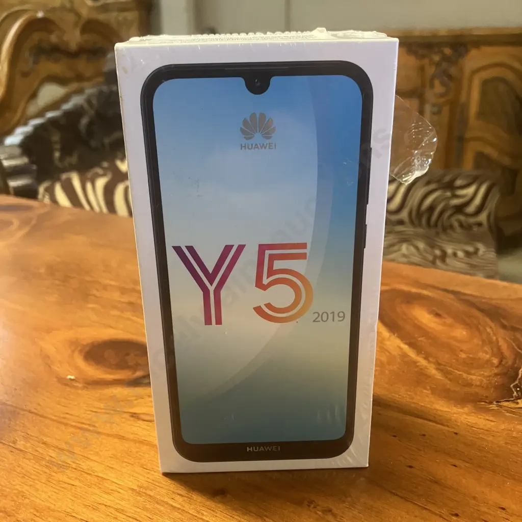 Huawei Y5 (2019) Android Smartphone (Boxed) Image 1++