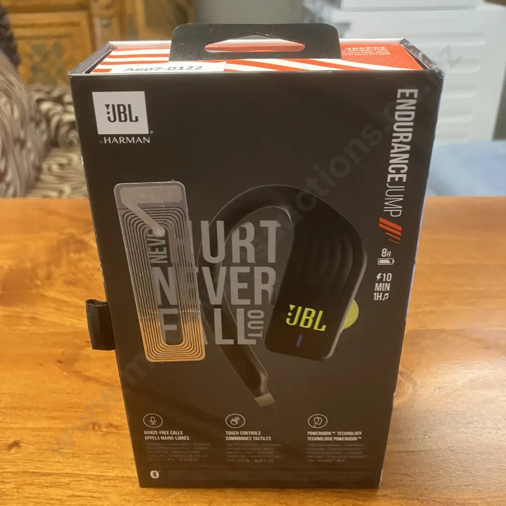 JBL Endurance JUMP Waterproof Wireless Sport In-Ear Headphones Image 1++