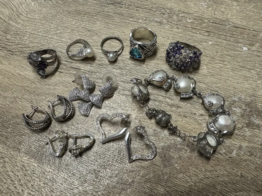Assorted Costume Jewellery Including Rings & Earrings Some Stamped 925 Image 1++