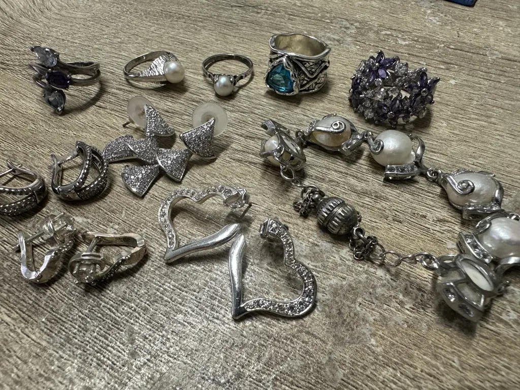 Assorted Costume Jewellery Including Rings & Earrings Some Stamped 925 Image 1++