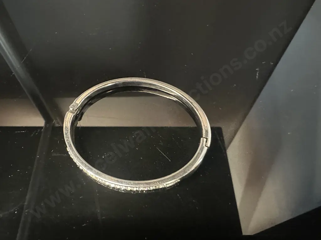 Silver Plate Bracelet With 25 Diamantes Across The Top Image 1++