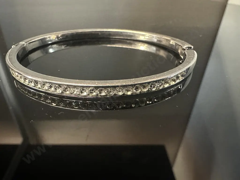 Silver Plate Bracelet With 25 Diamantes Across The Top Image 1++