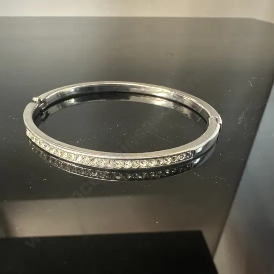Silver Plate Bracelet With 25 Diamantes Across The Top