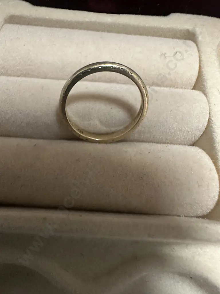 Small Gold Ring Stamped 14ct? Image 1++