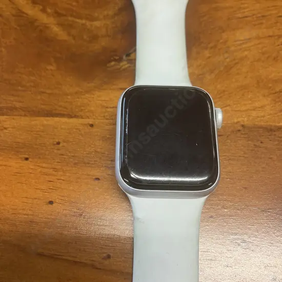 Apple Watch Series 6 - (Serial #A2291 H4HDJ5Z4Q1RM)