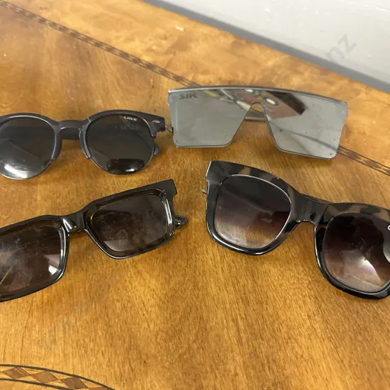 4 Pair of Sunglasses
