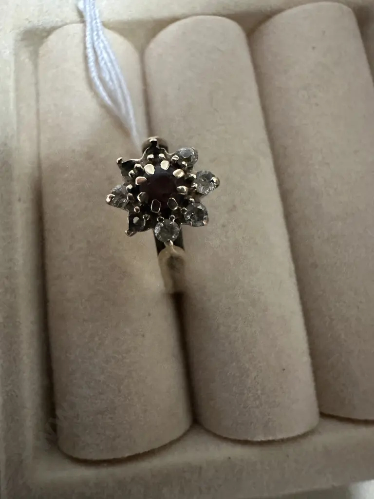 Gold Ring Stamped 9ct CZ With Clear & Red Stones (Damaged) Image 1++