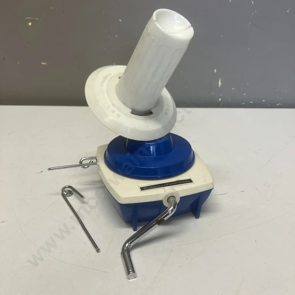Rare Vintage Empisal Knitmaster Yarn Ball Winder - Blue & Cream (Damage To Guide Rod) Image 1++