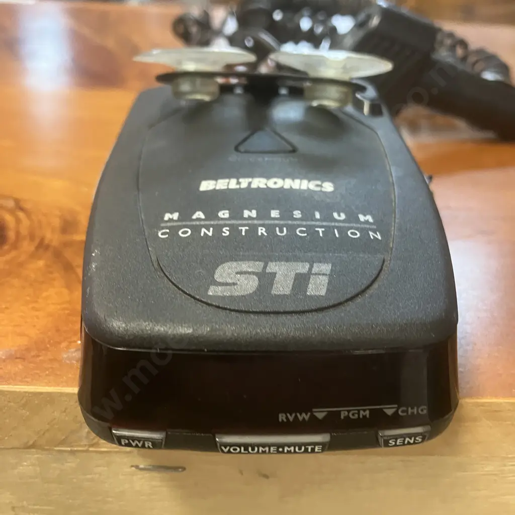 BEL (Beltronics) STi Driver Radar Detector (As Found ) Image 1++