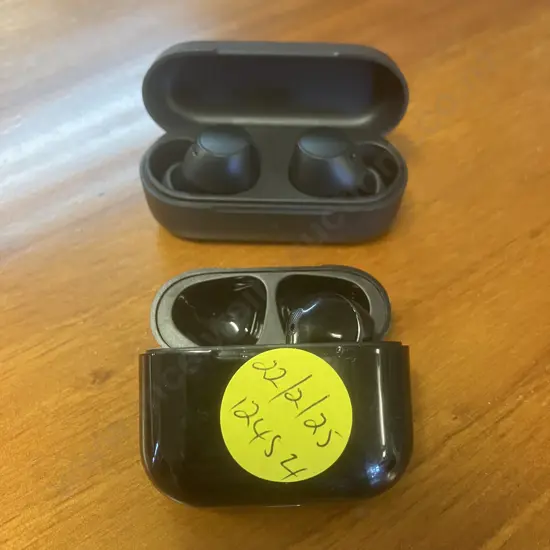 Sony YY2982 Ear Buds With Charging Case & Anko Model 43243273 Single Ear Pod With Charging Case