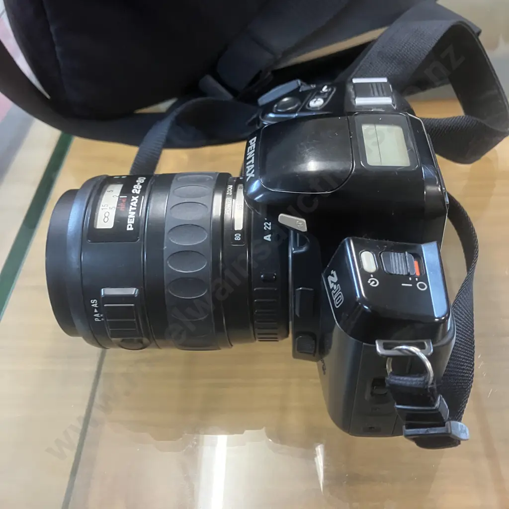 Pentax Z-10 Black Body 35mm SLR Film Camera With Pentax-FA 1:3.5-4.7 28-80mm Lens With Canon Carry Bag Image 1++