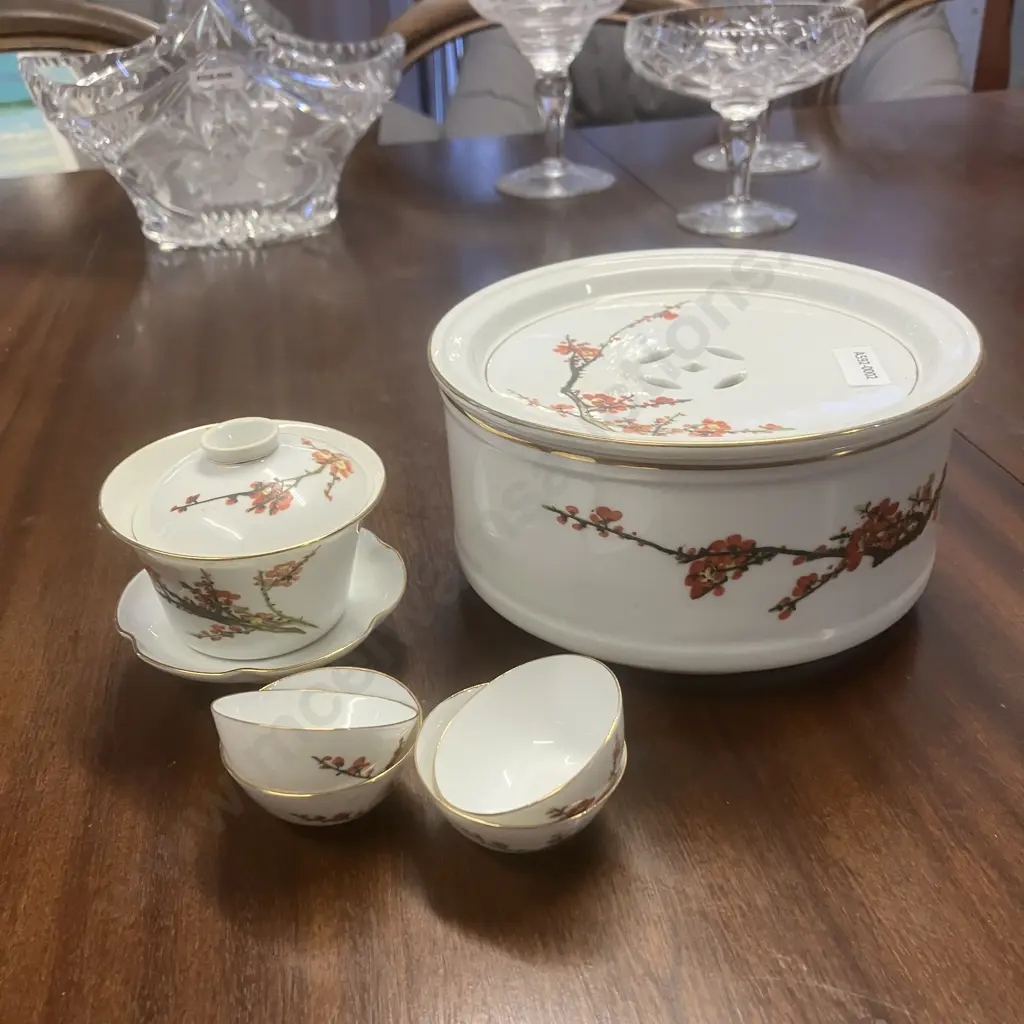 White Porcelain Kung Fu Travel Tea Set Image 1++