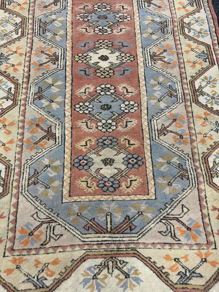 Hand Knotted Oriental Themed Floor Rug Central Medallion Design With Geometric Pattern L213,W120cm. Image 1++