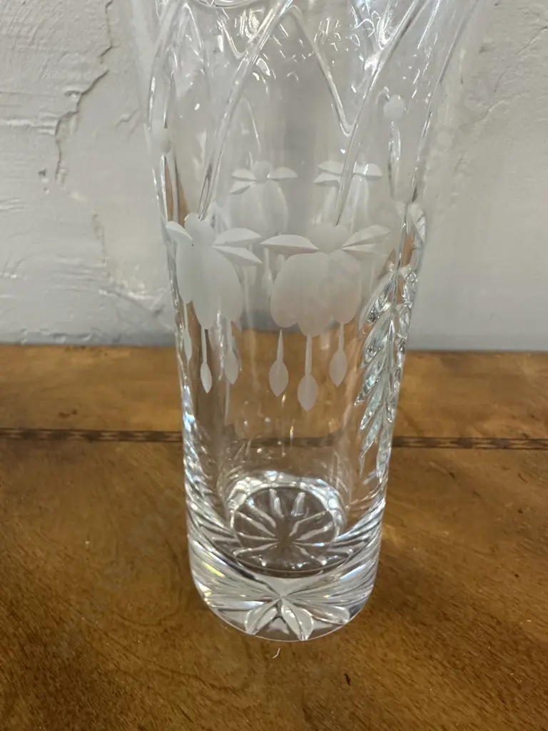 Vintage Crystal Etched Vase H26cm. Image 1++