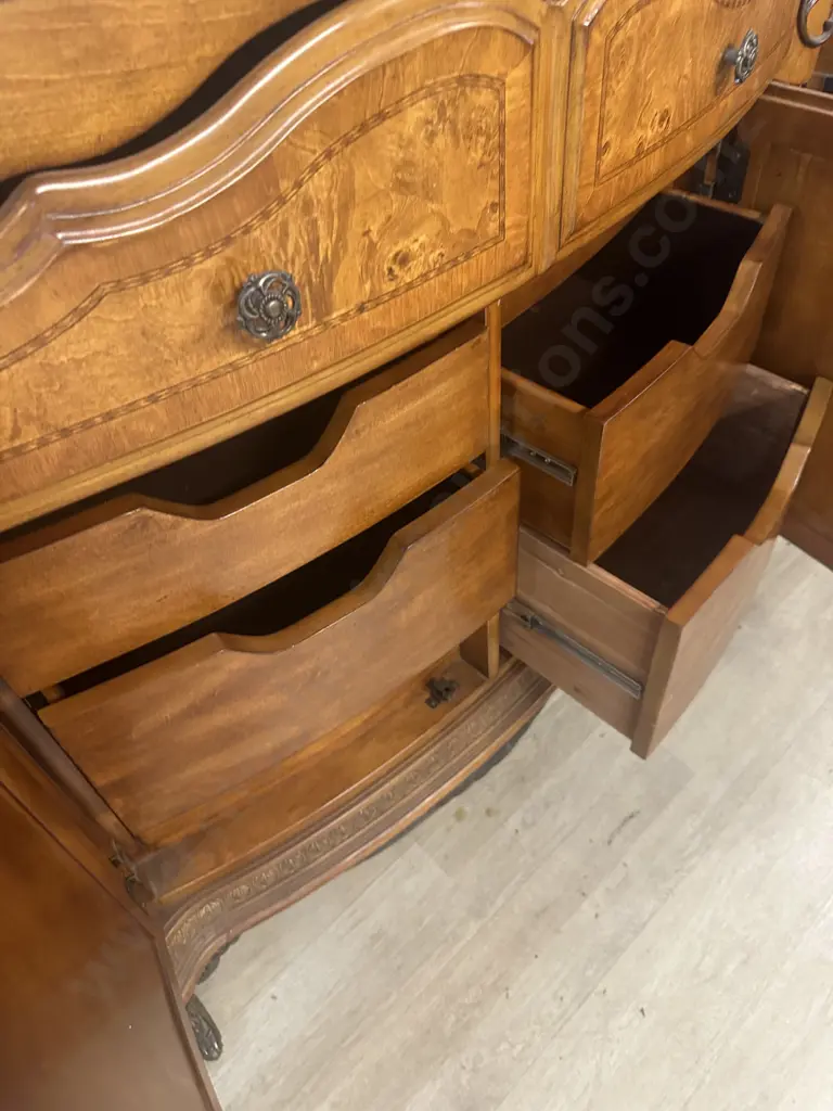 AICO by Michael Amini Venetian King Poster Bed, Pair of Nightstands & Dresser With Mirror In Honey Walnut Image 1++