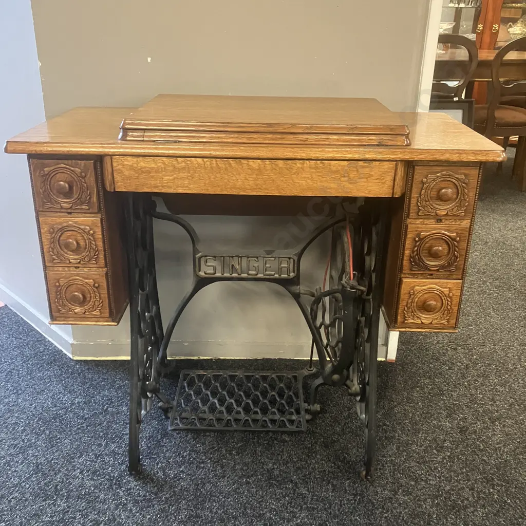 1917 Singer Model No 66K Treadle Sewing Machine With Accessories,  #F7594945 - Kilbowie, Clydebank, Scotland Image 1++