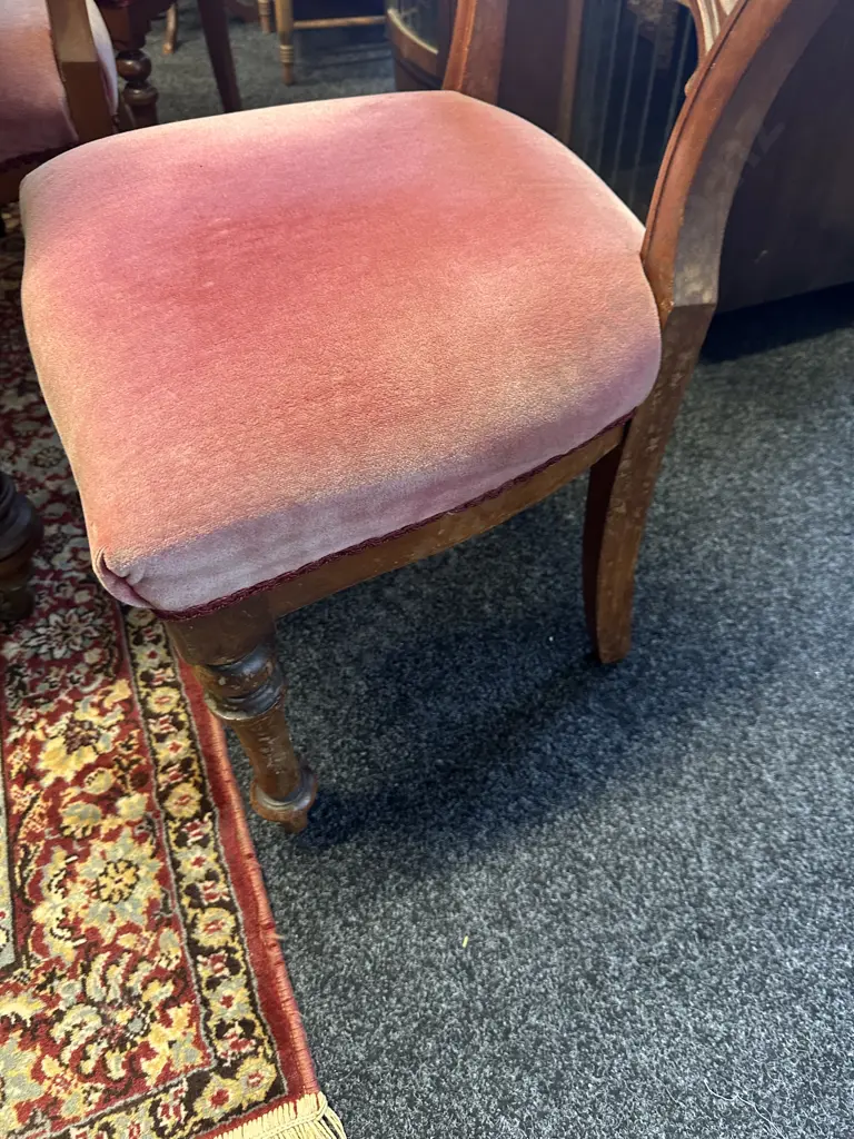 Antique Mahogany Single Leaf Crank Extension Dining Table With Turned Legs, With 6 Victorian Balloon Back Dining Chairs Image 1++