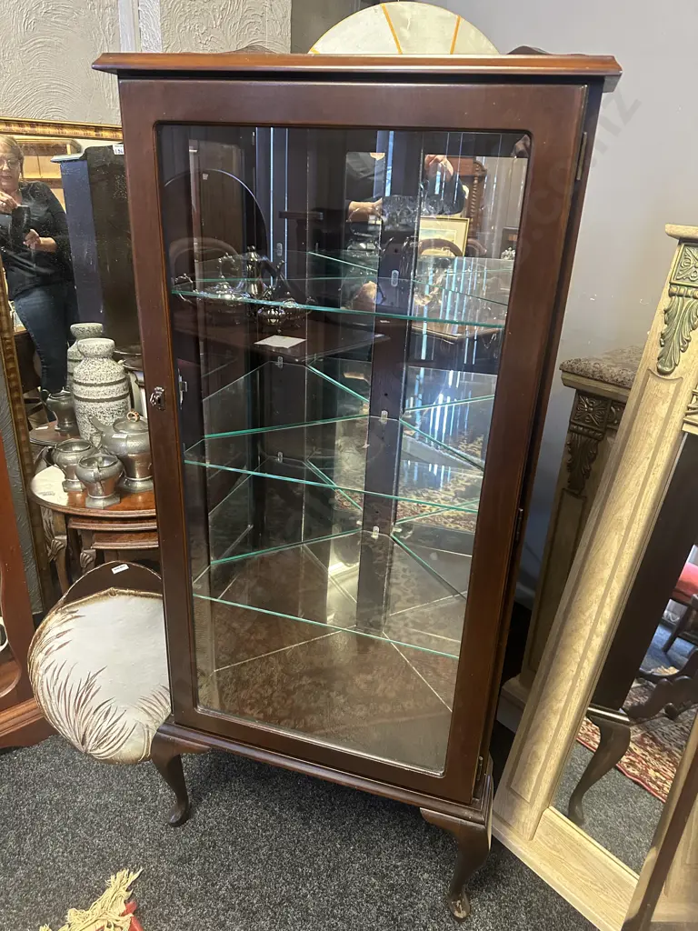 Corner Mahogany Display Cabinet Single Door, Three Glass Shelves Cabriole Legs With Keys H138,W61,D44cm. Image 1++