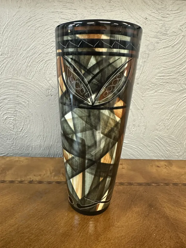 Decorative New Zealand Ceramic Vase Signed On Base H24.5cm. Image 1++