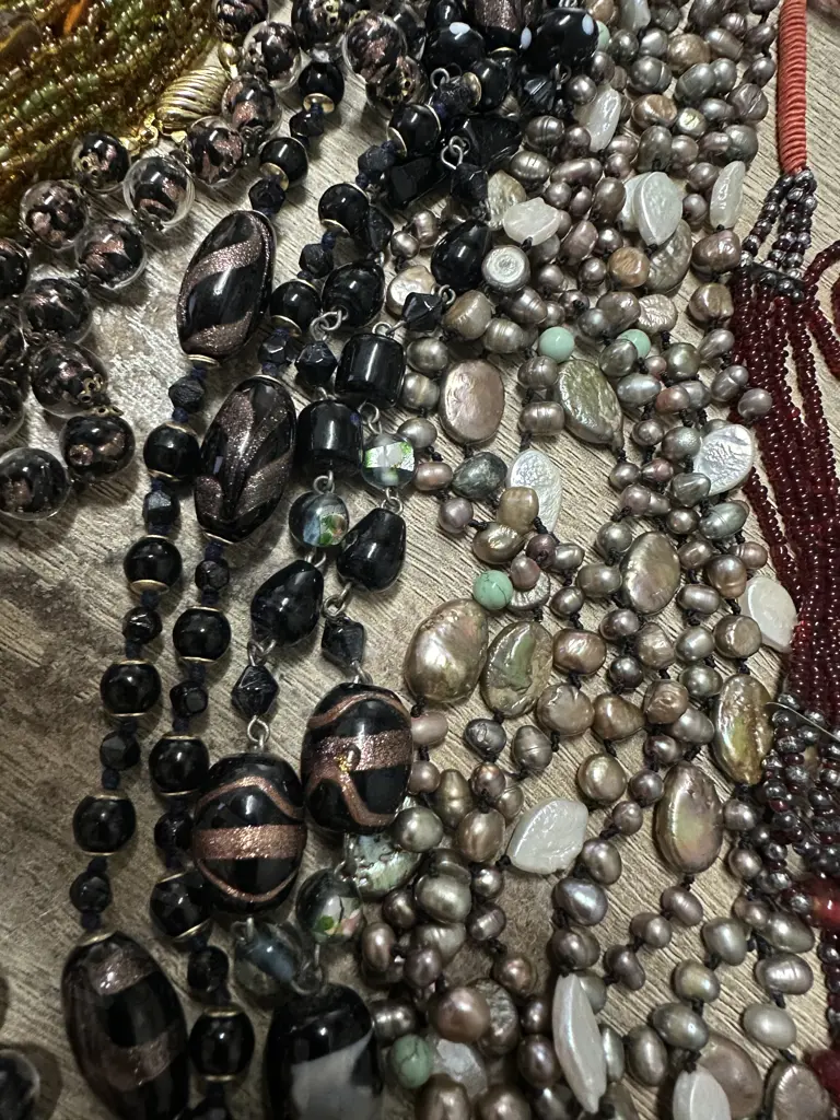 Selection Of Costume Jewellery Necklaces Including Beaded  Image 1++
