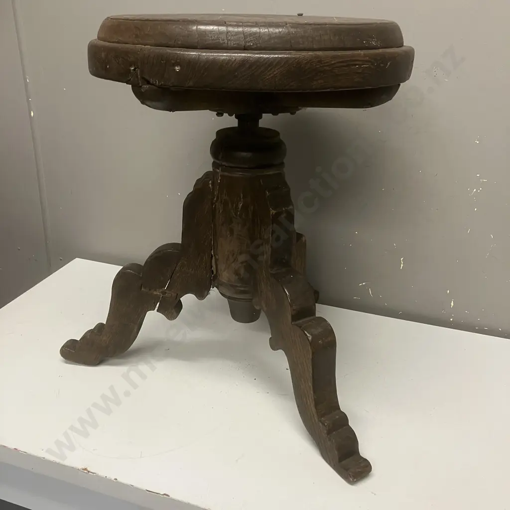 Antique Wooden Piano Stool With Spinning Adjustable Seat Image 1++