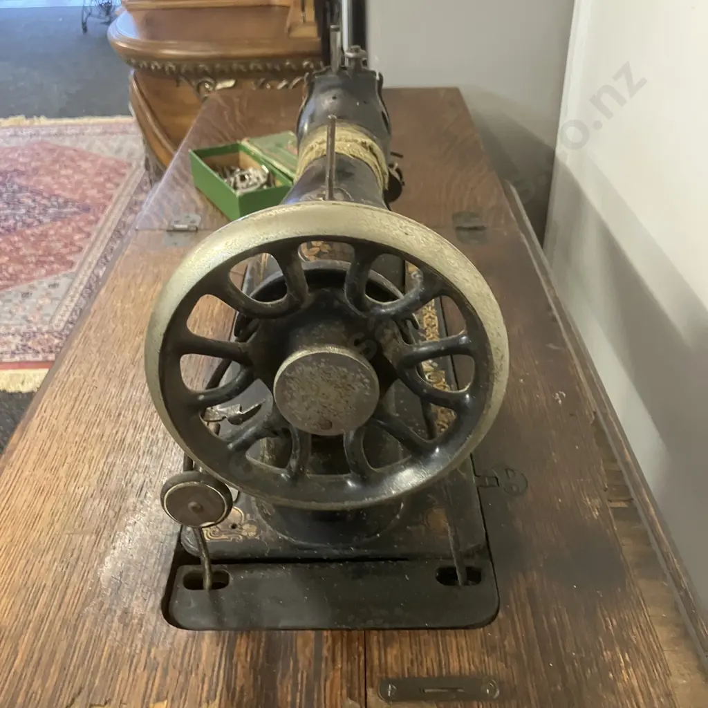 1908 Singer Model No 15K Treadle Sewing Machine With Some Accessories, #V843573 (As Found) Image 1++