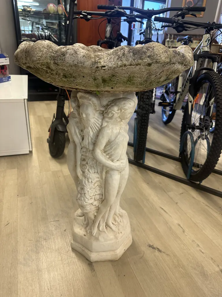 White Concrete Three Ladies Birdbath. 80 x 54cm Image 1++