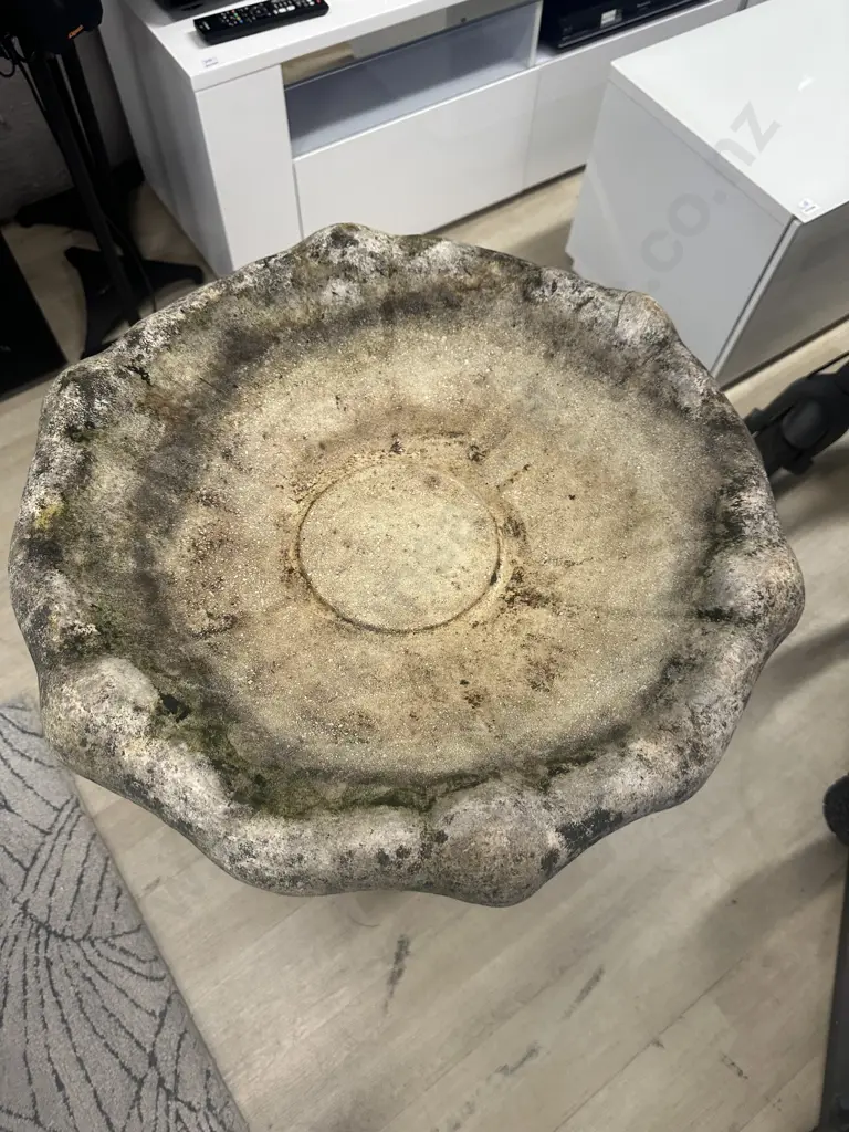 White Concrete Three Ladies Birdbath. 80 x 54cm Image 1++