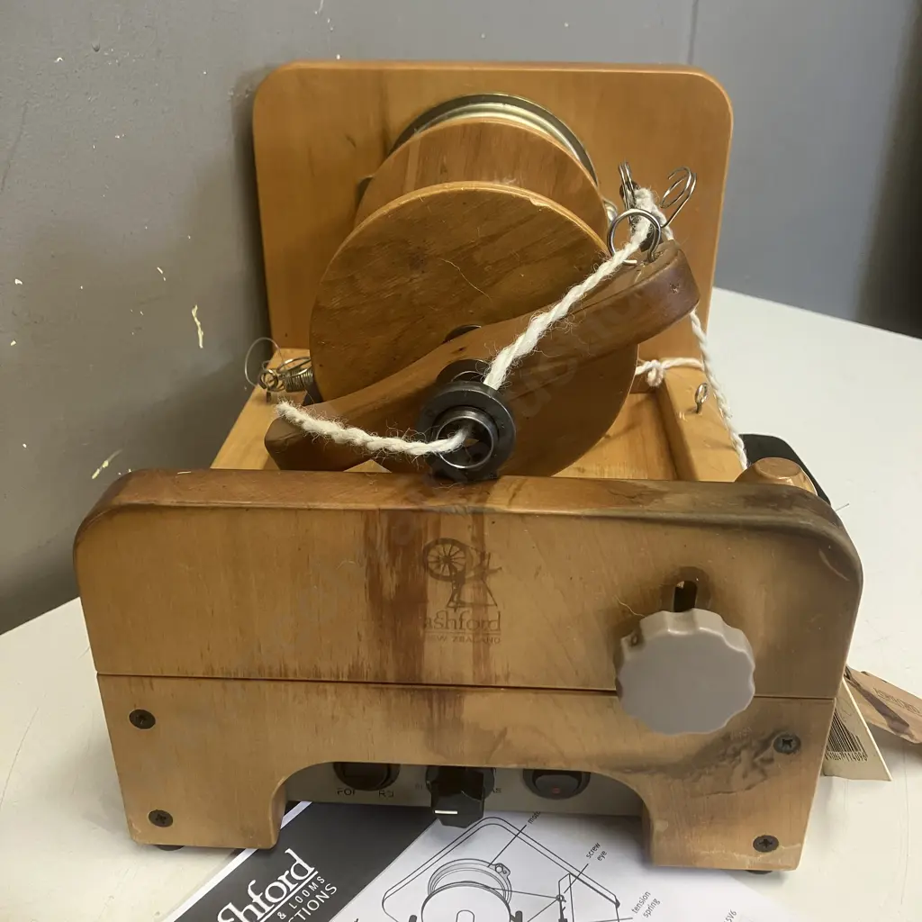 Ashford e-Spinner Bobbins, Lazy Kate, Wooden Threading Hook, Instructions Etc Image 1++