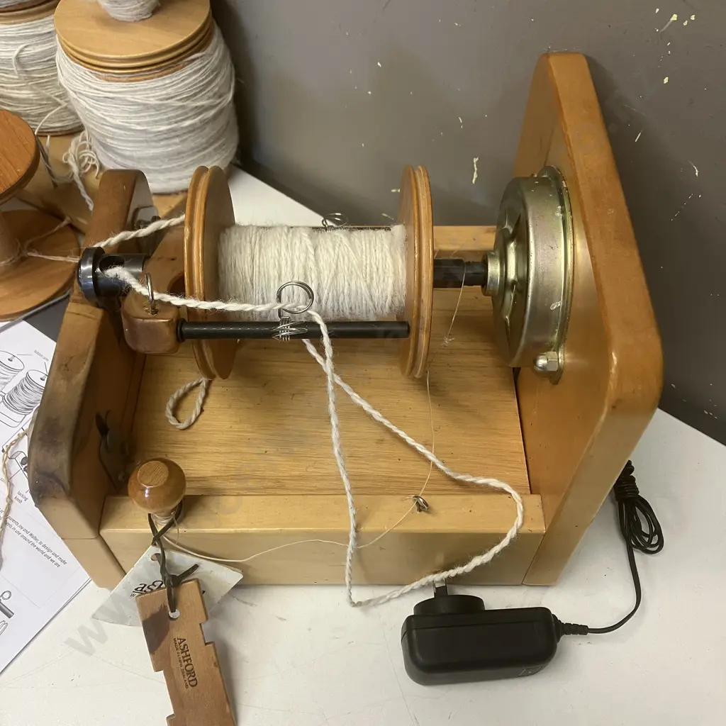 Ashford e-Spinner Bobbins, Lazy Kate, Wooden Threading Hook, Instructions Etc Image 1++