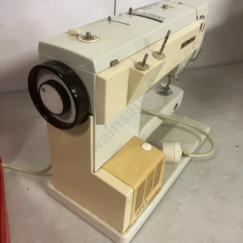 Bernina Record 830 Sewing Machine In Case #15060681 Image 1++