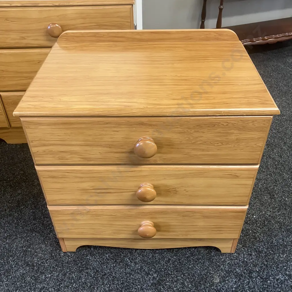 Vintage Funnell's Furniture Rimu Effect 6 Drawer Lowboy & Pair of 3 Drawer Bedsides Image 1++