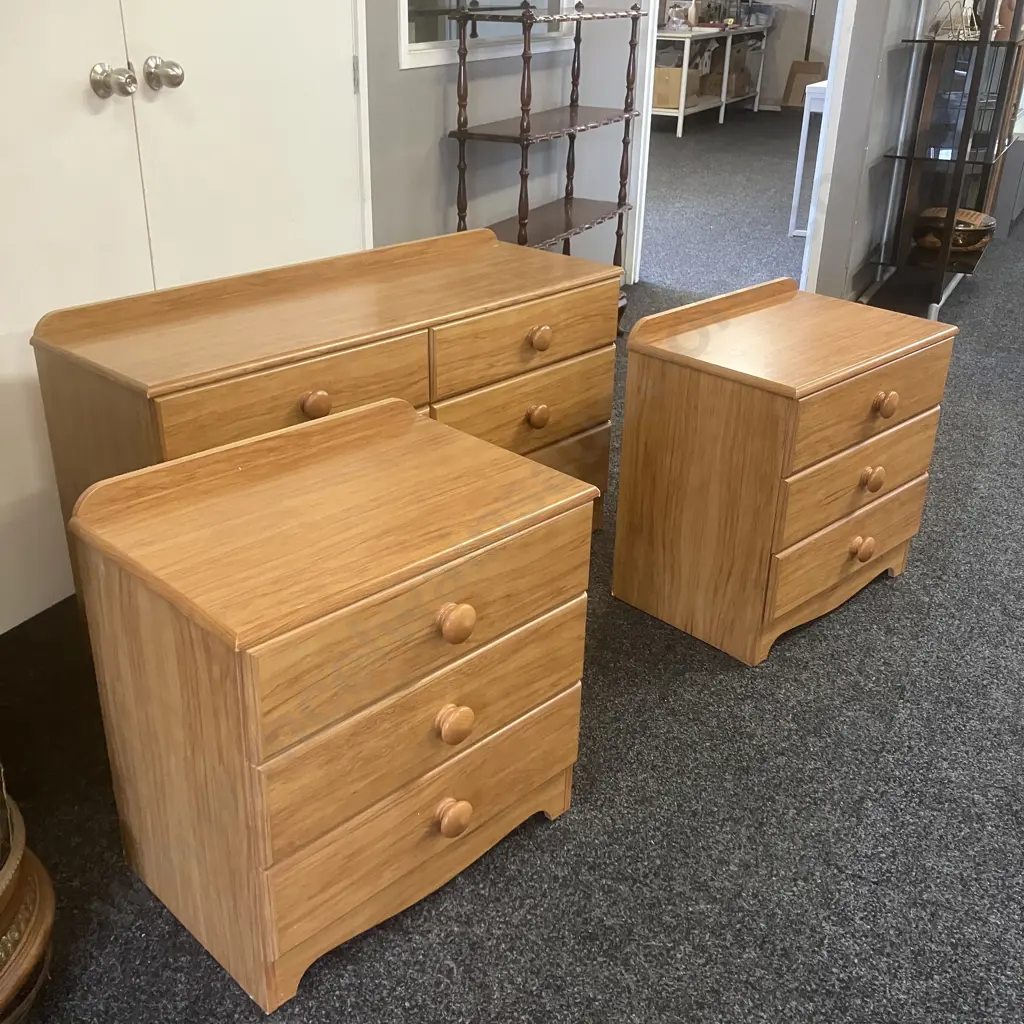 Vintage Funnell's Furniture Rimu Effect 6 Drawer Lowboy & Pair of 3 Drawer Bedsides Image 1++