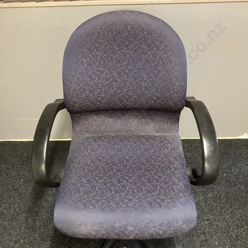 Damba Gaslift Office Chair, Armed, On Castors Image 1++