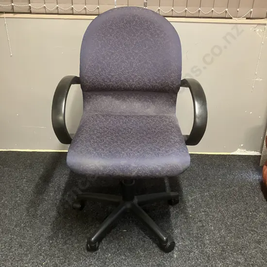 Damba Gaslift Office Chair, Armed, On Castors