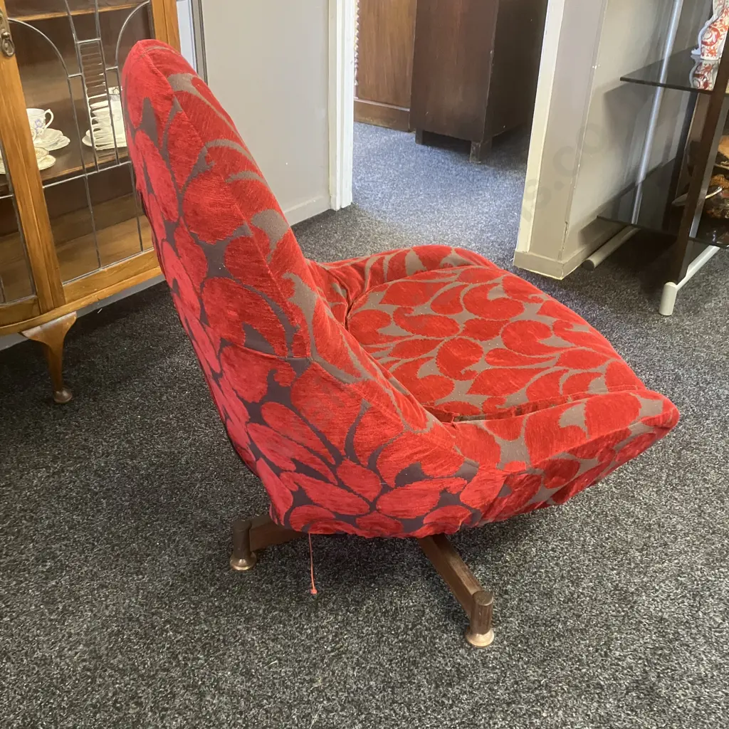 Mid Century Swivel Egg Chair With Adjustable Feet Image 1++