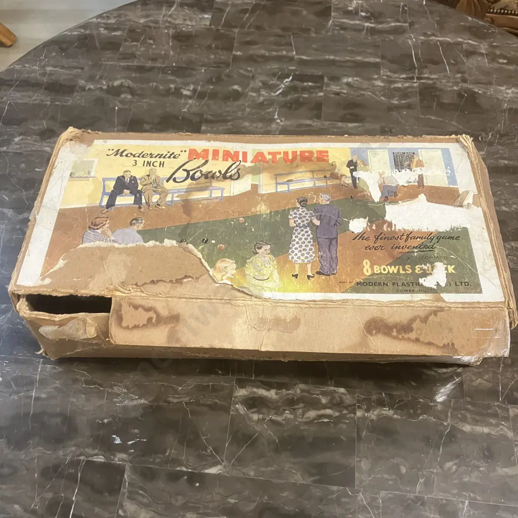 Vintage "Modernite" Miniature 3 inch Bowls With Original Box. Made by Modern Plastics (NZ) Ltd Image 1++