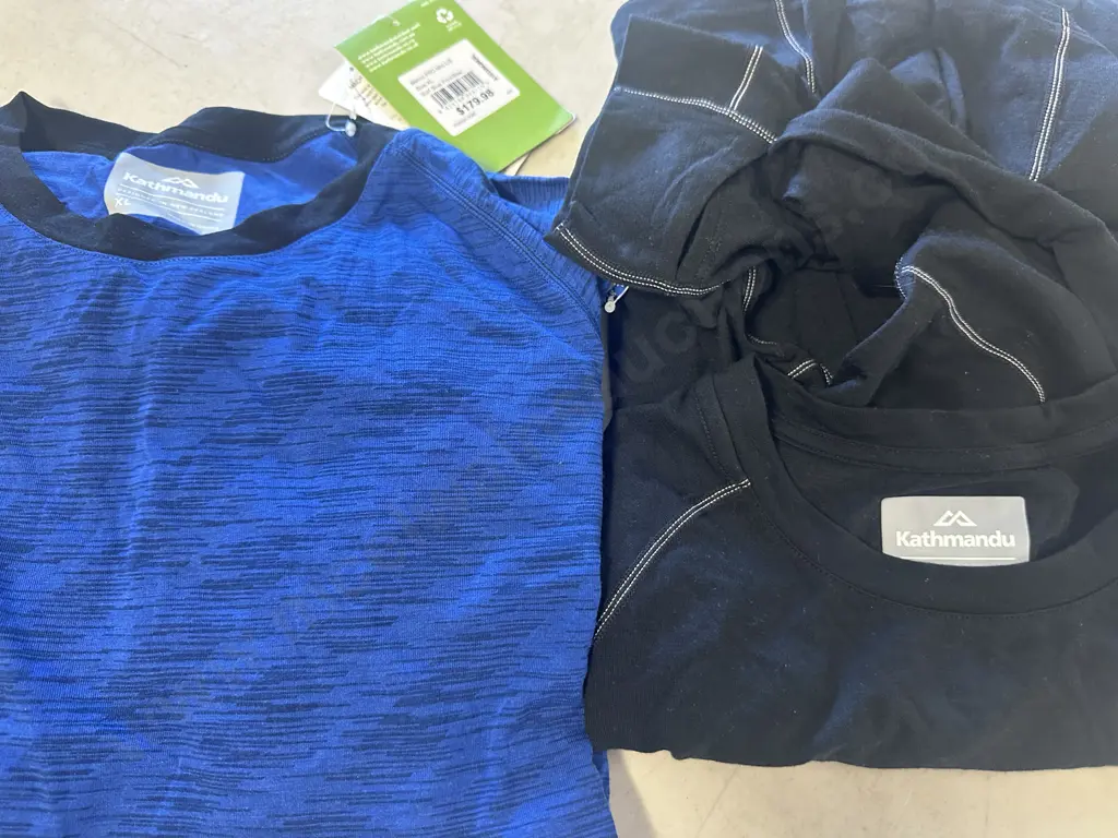 Kathmandu Merino Pro X2 Size XL Surf Blue & Black Colours Image 1++