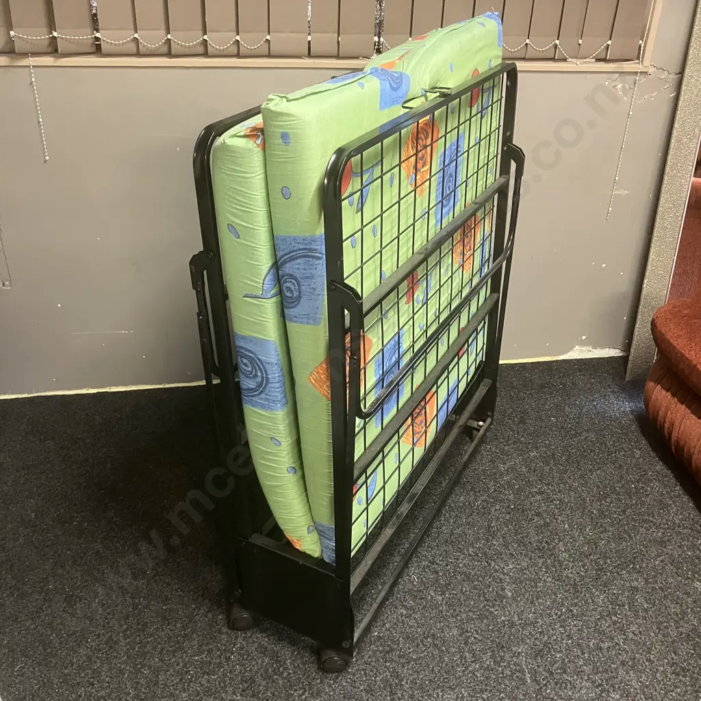 Folding Rollaway Bed With Foam Mattress Image 1++